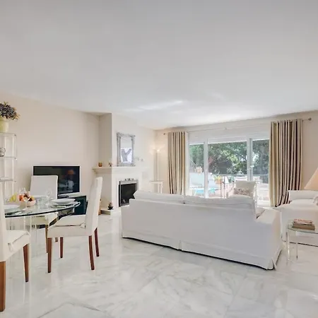 Elegant 2 Bedroom Ph In Serene Urb El Presidente Rdr521 * 埃斯特波纳