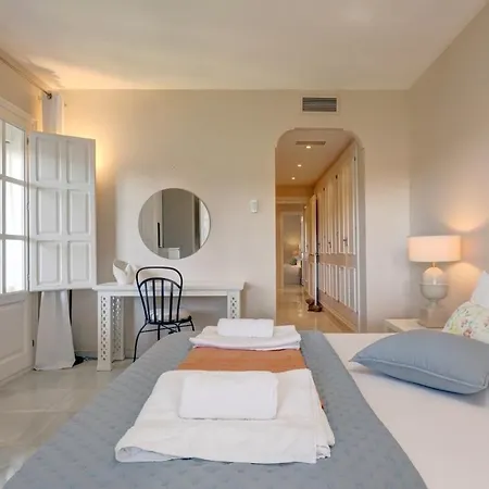 Elegant 2 Bedroom Ph In Serene Urb El Presidente Rdr521 *